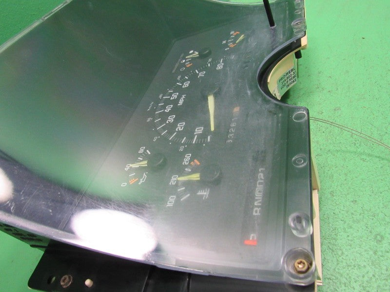92-93 C/K TRUCK SUBURBAN YUKON INSTRUMENT GAUGE CLUSTER SPEEDO 332k RE