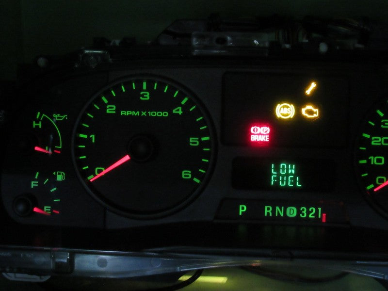 06-07 F250 F350 INSTRUMENT GAUGE CLUSTER GAUGES SPEEDO TACH MILEAGE PR