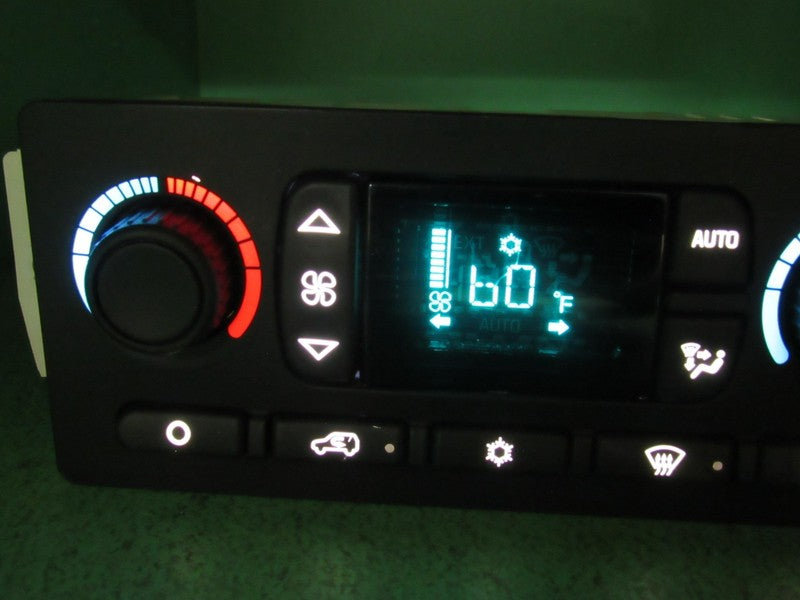 15107730 TAHOE ESCALADE SILVERADO AC DIGITAL CLIMATE TEMP CONTROL LED 