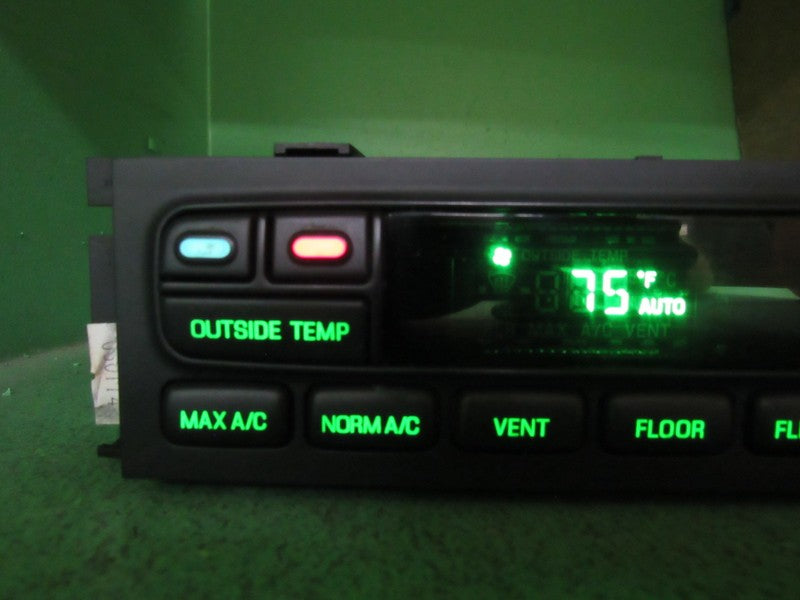 03-11 CROWN VIC EATC AUTOMATIC CLIMATE HEATER CONTROL 3W7H-19C933-AB R