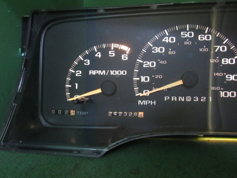 95-96 C/K TRUCK SUBURBAN INSTRUMENT GAUGE CLUSTER SPEEDO TACH 242K REB