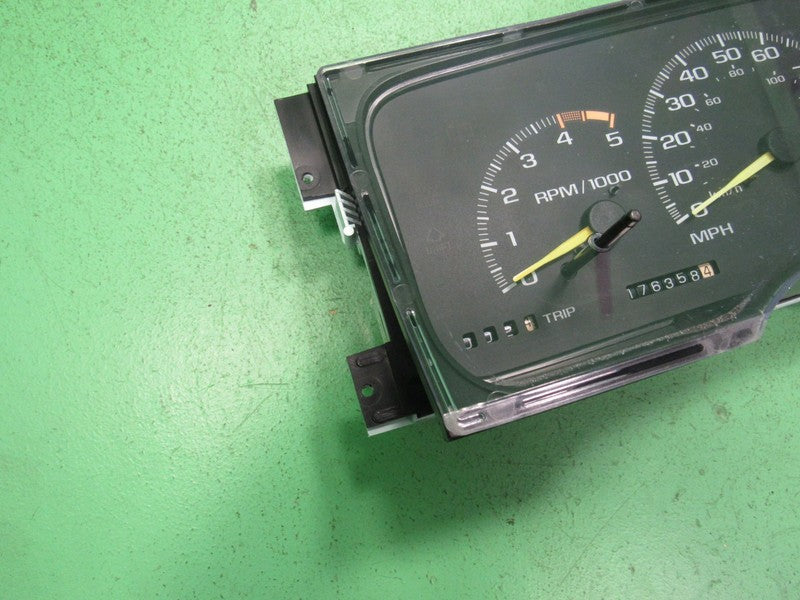 95 C/K TRUCK MT V6 INSTRUMENT GAUGE CLUSTER SPEEDOMETER TACH 176k REBU