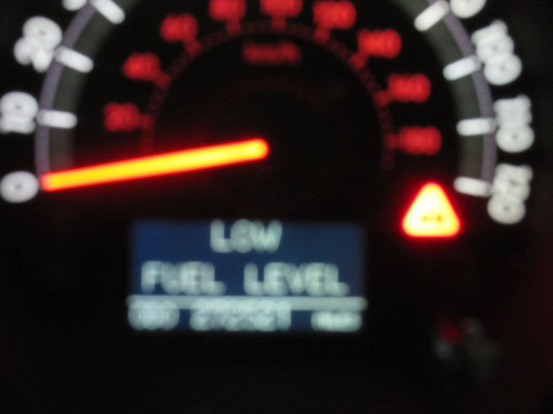 08-09 TUNDRA 5.7L OPTITRON INSTRUMENT GAUGE CLUSTER SPEEDO TACH 272K T