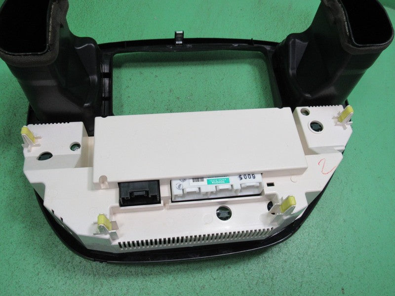 05-07 SEQUOIA A/C CLIMATE HEATER CONTROL BEZEL VENTS 84010-0C542 REBUI