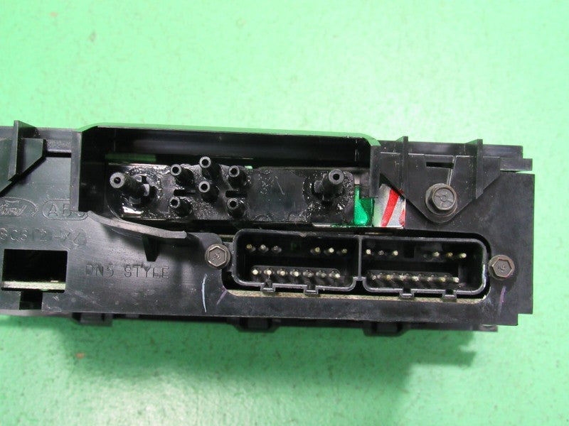 01-02 CROWN VIC EATC AUTOMATIC CLIMATE HEATER CONTROL 1W7H-19C933-AA R