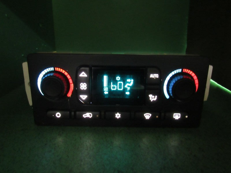 10367041 TAHOE ESCALADE SILVERADO AC DIGITAL CLIMATE TEMP CONTROL LED 