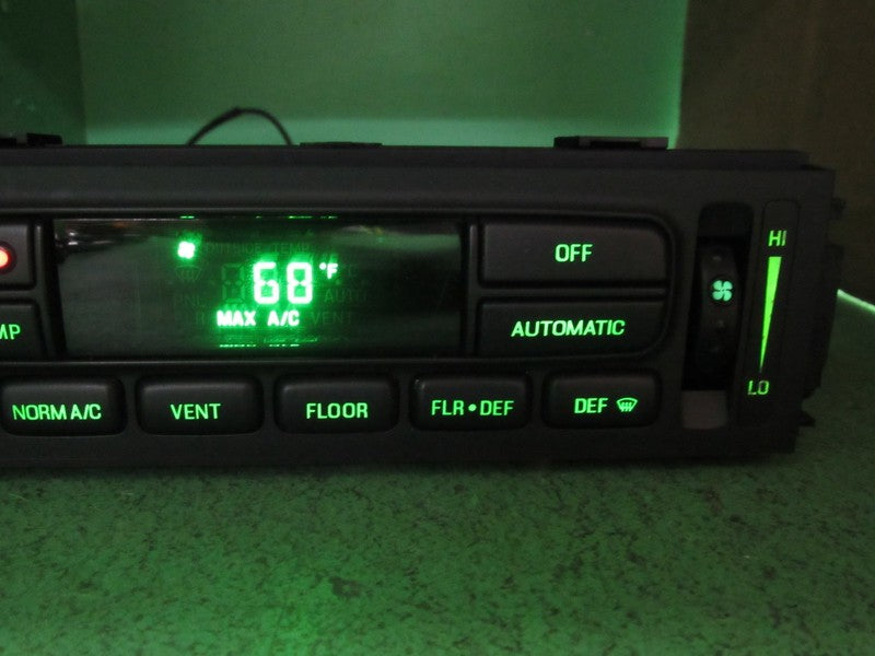 03-11 CROWN VIC EATC AUTOMATIC CLIMATE HEATER CONTROL 3W7H-19C933-AB R