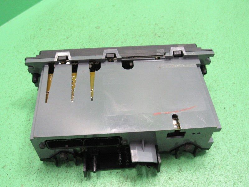 99-02 EXPEDITION NAVIGATOR AUTO CLIMATE HEATER CONTROL XL7H-19C933-AC 