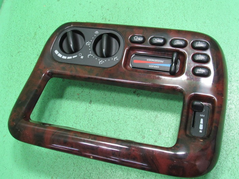 04677966AB 99-00 T&C CARAVAN A/C HEATER CLIMATE TEMPERTURE CONTROL REB