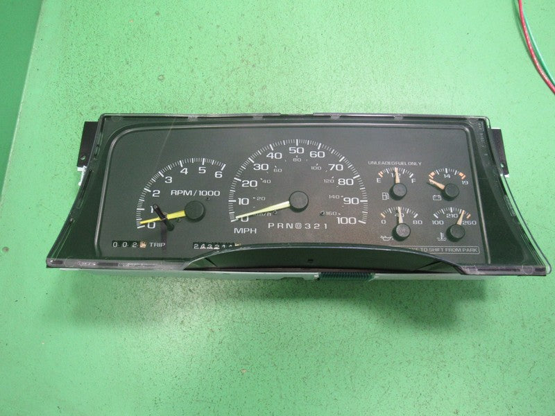 97-98 C/K TRUCK SUBURBAN INSTRUMENT GAUGE CLUSTER SPEEDO TACH 243K REB
