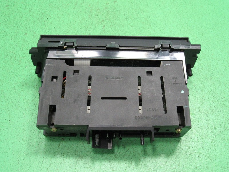 03-11 CROWN VIC EATC AUTOMATIC CLIMATE HEATER CONTROL 3W7H-19C933-AB R
