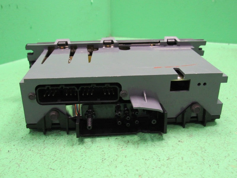 99-02 EXPEDITION NAVIGATOR AUTO CLIMATE HEATER CONTROL XL7H-19C933-AC 