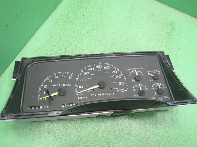 95-96 C/K TRUCK SUBURBAN INSTRUMENT GAUGE CLUSTER SPEEDO TACH 189K REB