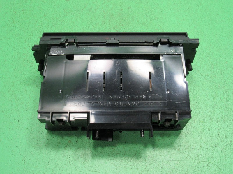 03-11 CROWN VIC EATC AUTOMATIC CLIMATE HEATER CONTROL 6W7H-19C933-AA R