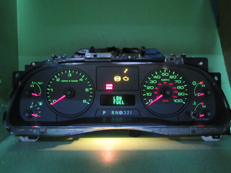 05 F250 F350 GAS INSTRUMENT GAUGE CLUSTER GAUGES SPEEDO TACH MILEAGE P