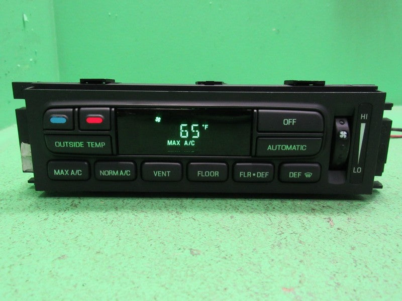 01-02 CROWN VIC EATC AUTOMATIC CLIMATE HEATER CONTROL 1W7H-18C612-CA R
