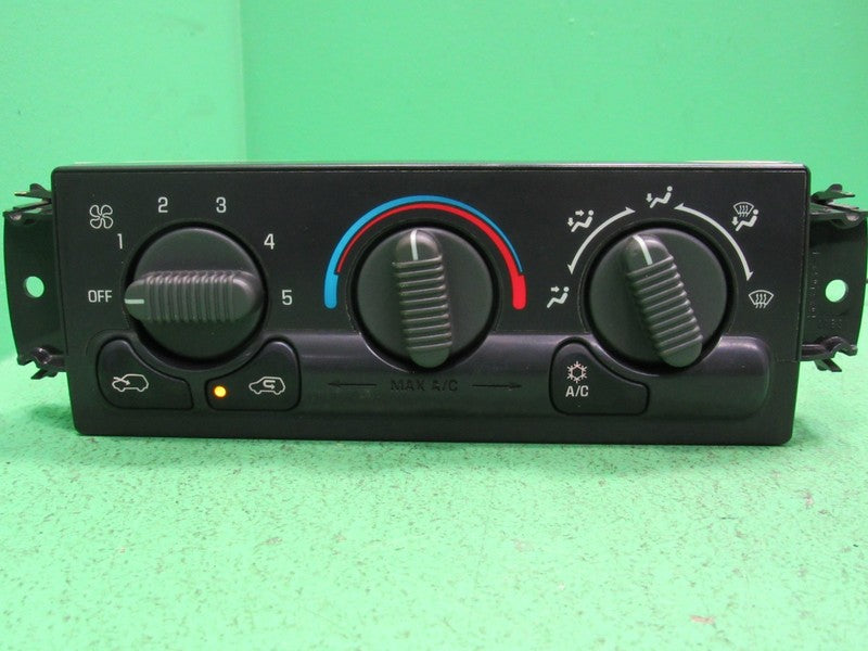 15054697 99-02 SIERRA SILVERADO TAHOE AC MANUAL CLIMATE TEMP CONTROL R