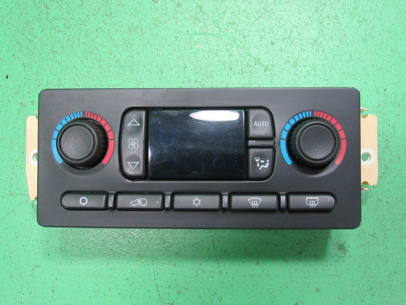 15137655 TAHOE ESCALADE SILVERADO AC DIGITAL CLIMATE TEMP CONTROL LED 
