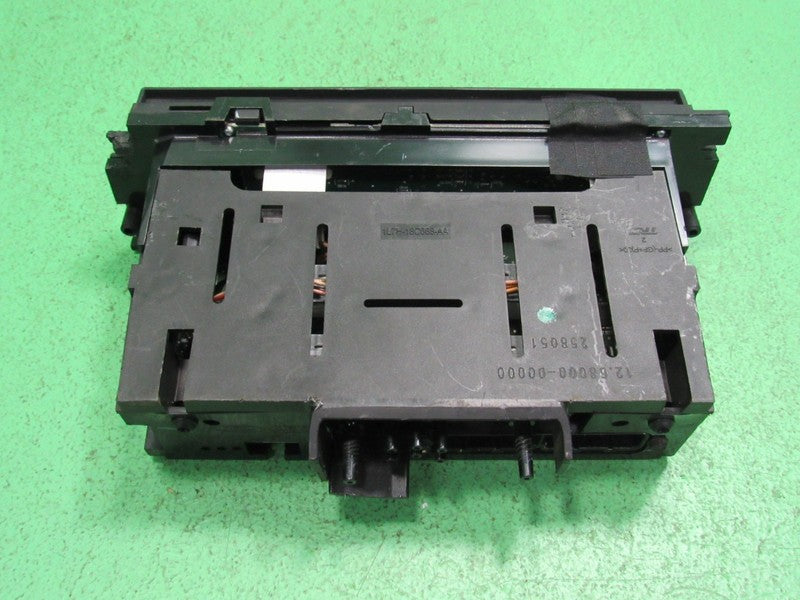 03-11 CROWN VIC EATC AUTOMATIC CLIMATE HEATER CONTROL 6W7H-19C933-AA R