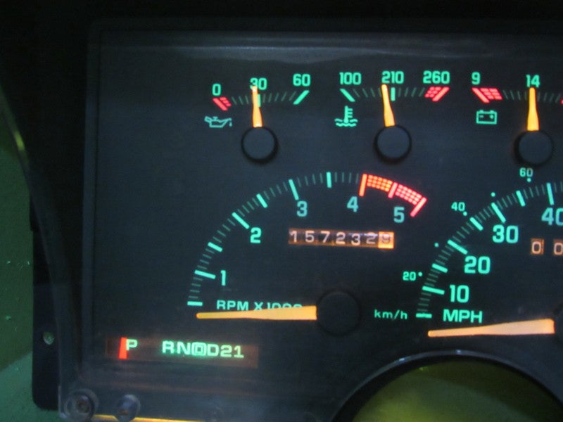 92-93 C/K TRUCK SUBURBAN INSTRUMENT GAUGE CLUSTER SPEEDO TACH 157K REB