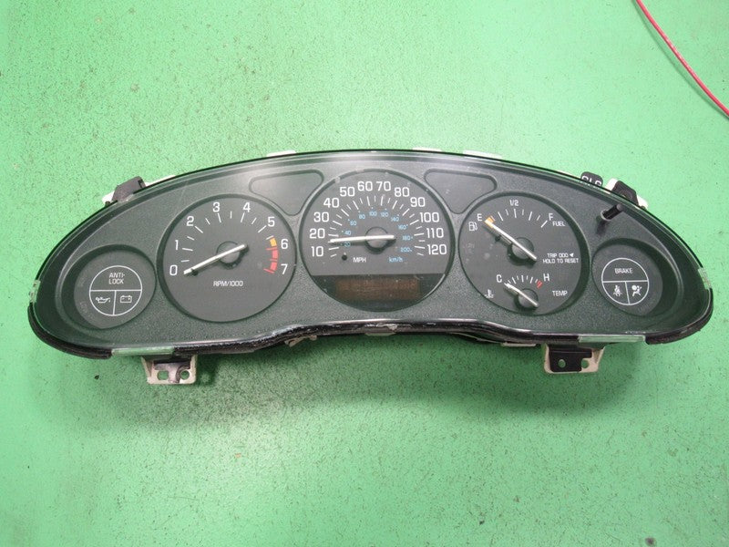 99-04 BUICK REGAL INSTRUMENT GAUGE CLUSTER GAUGES SPEEDO TACH MILEAGE 